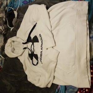 Womens Large white under armour hooded sweatshirt